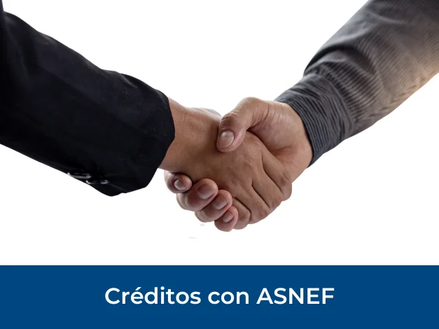 Hombres dándose la mano